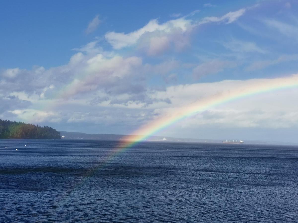 Vancouver Island Castle Cove Inn Чемейнус Экстерьер фото