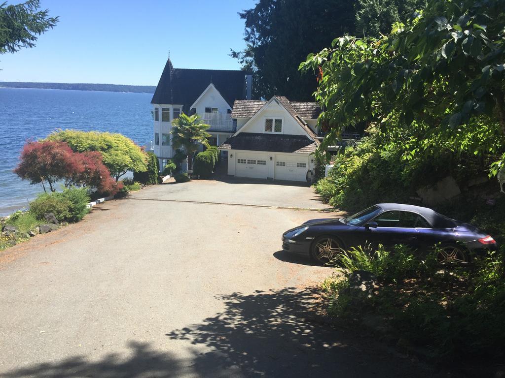 Vancouver Island Castle Cove Inn Чемейнус Экстерьер фото