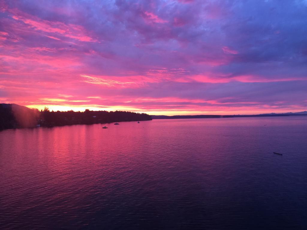 Vancouver Island Castle Cove Inn Чемейнус Экстерьер фото
