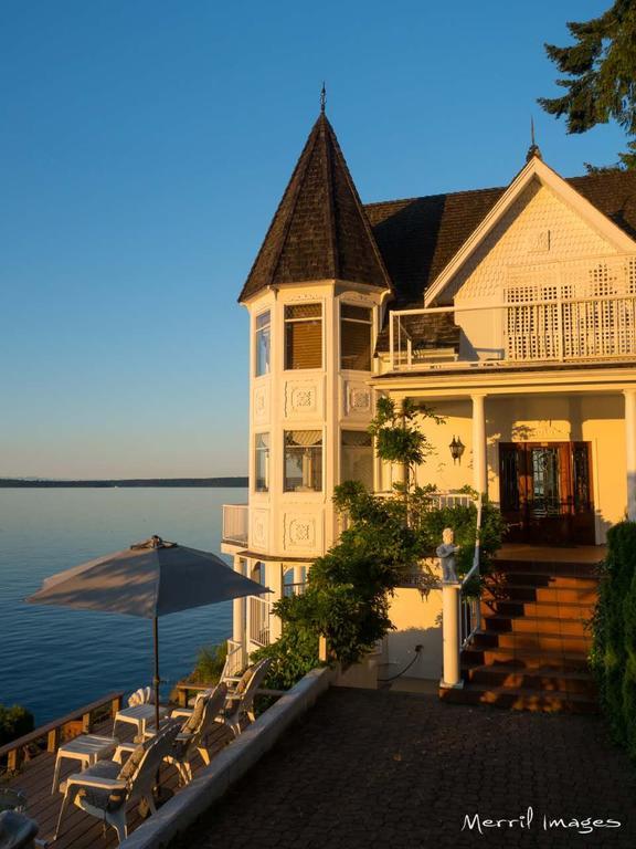 Vancouver Island Castle Cove Inn Чемейнус Экстерьер фото